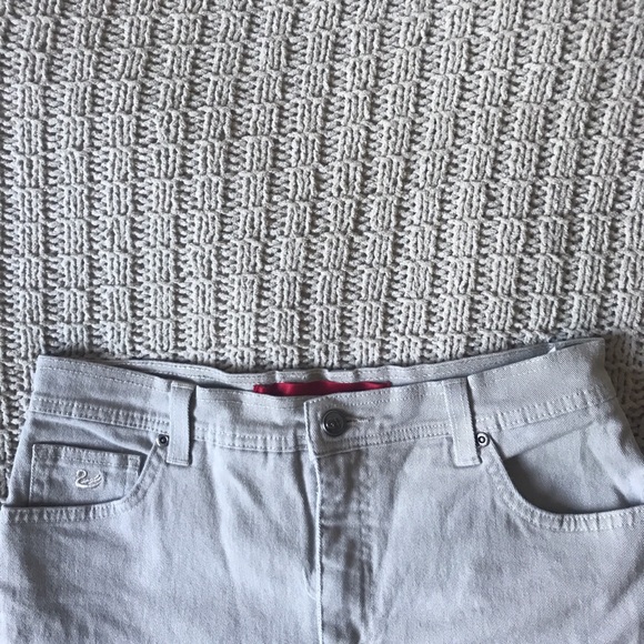 Gloria Vanderbilt pants - Picture 2 of 3